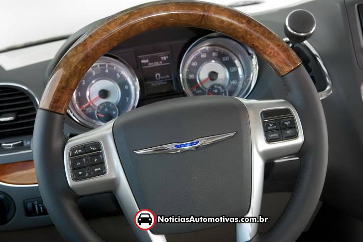 Chrysler Town And Country 2011 Interior. Chrysler Town amp; Country 2011 é