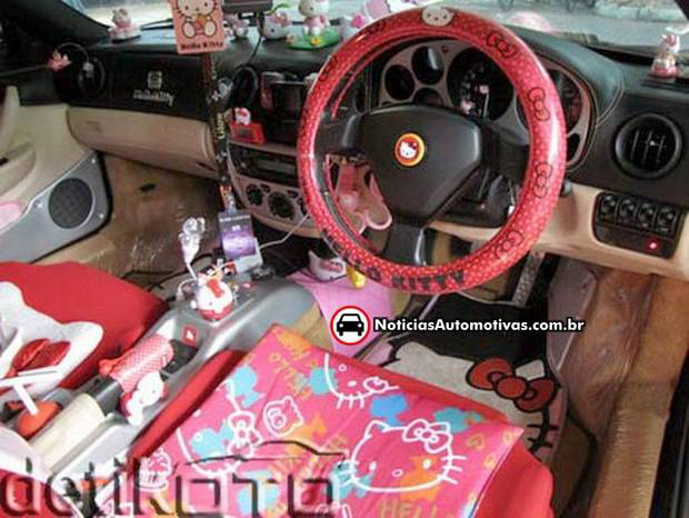 Quando duas coisas não combinam Ferrari 360 Hello Kitty 2 Quando duas coisas não combinam