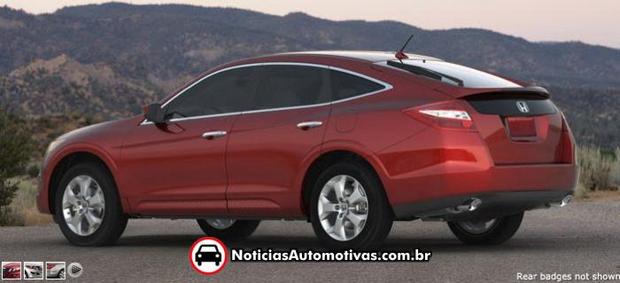 Diante de reação negativa em massa, Honda apresenta novas fotos do Accord Crosstour Honda Accord Crosstour vermelho 2 Diante de reação negativa em massa, Honda apresenta novas fotos do Accord Crosstour
