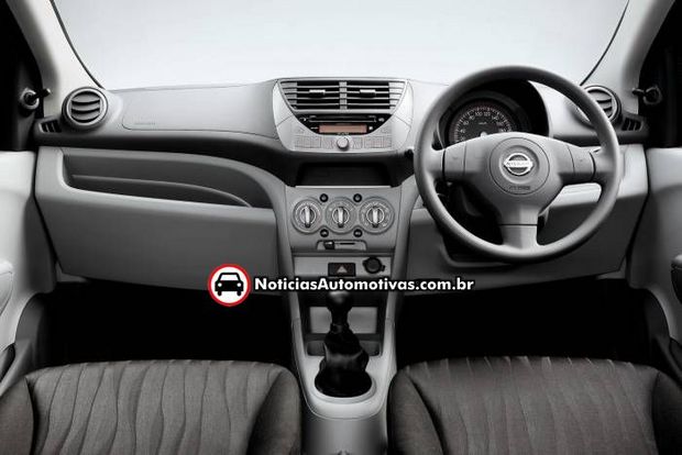 O Nissan Pixo Acenta sai por 21.500 reais, e adiciona airbags laterais, 