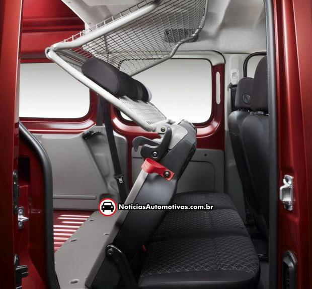 Renault Kangoo Van Maxi 4 Nova Renault Kangoo Van Maxi é lançada na Europa com entre eixos maior que um Mercedes Benz Classe S