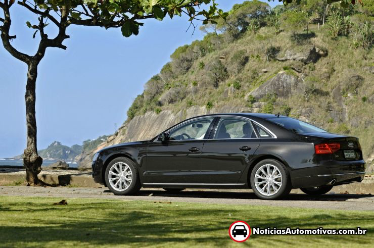  Novo A8 mantém a tradicional construção em alumínio e adiciona o máximo da tecnologia da Audi