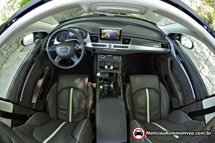  Novo A8 mantém a tradicional construção em alumínio e adiciona o máximo da tecnologia da Audi