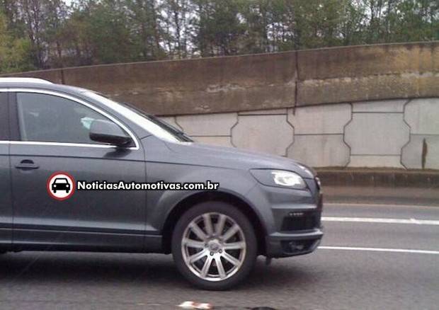 audi q7 flagrada com nova atualizacao visual agressiva 2 Audi Q7 flagrada com nova atualização visual agressiva!