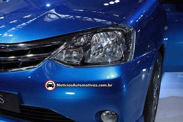 auto expo 2010 imagens exclusivas do novo toyota etios 2 Auto Expo 2010: Imagens exclusivas para o NA do Toyota Etios Concept!