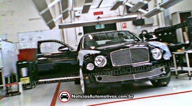 Grand Bentley, o sucessor do Arnage, é flagrado dentro da fábrica bentley grand arnage 2010 flagra 1 Grand Bentley, o sucessor do Arnage, é flagrado dentro da fábrica