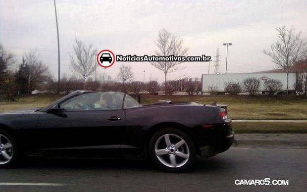 Chevrolet Camaro conversível é flagrado com a capota aberta chevrolet camaro conversivel flagra capota aberta 3 Chevrolet Camaro conversível é flagrado com a capota aberta