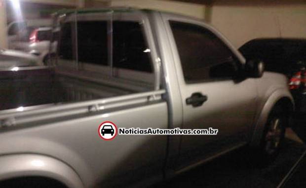 chevrolet d max e flagrada em testes no brasil 2 Chevrolet D Max é flagrada em testes no Brasil!