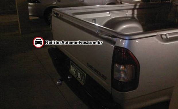 chevrolet d max e flagrada em testes no brasil 3 Chevrolet D Max é flagrada em testes no Brasil!