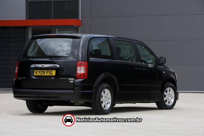 chrysler grand voyager 25th anniversary edition 2 Chrysler Grand Voyager 25th Anniversary Edition