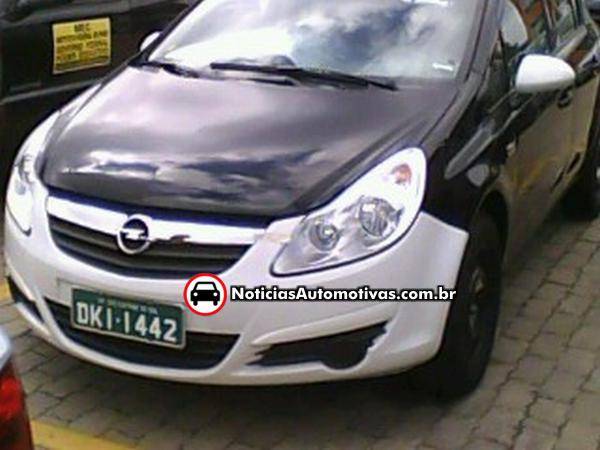 corsa europeu flagra tiago viana teresina 1 Opel Corsa ser&aacute; vendido como Astra no Brasil?