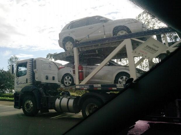 elantra racionauto 1 Duas fábricas da Hyundai CAOA no Brasil?