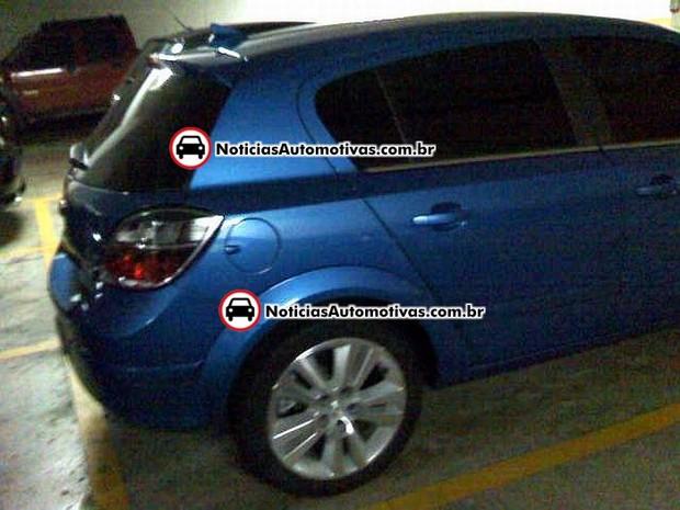 exclusivo leitor flagra novo vectra gt x next edition em garagem 4 Exclusivo: Leitor flagra Novo Vectra GT X Next Edition em garagem!