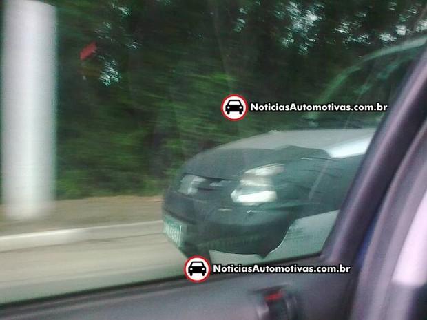 exclusivo nosso colaborador flagra novo citroen berlingo em testes 2 Exclusivo: Nosso colaborador flagra novo Citroën Berlingo em testes!