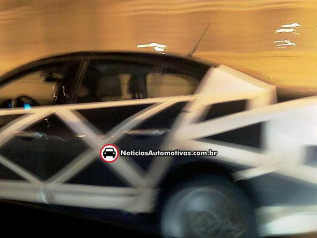 Exclusivo: Renault Fluence já roda em testes no Brasil! exclusivo renault fluence ja roda em testes no brasil 5 Exclusivo: Renault Fluence já roda em testes no Brasil!