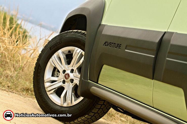  Idea Adventure passa por cima do estigma familiar e embala vendas da minivan da Fiat