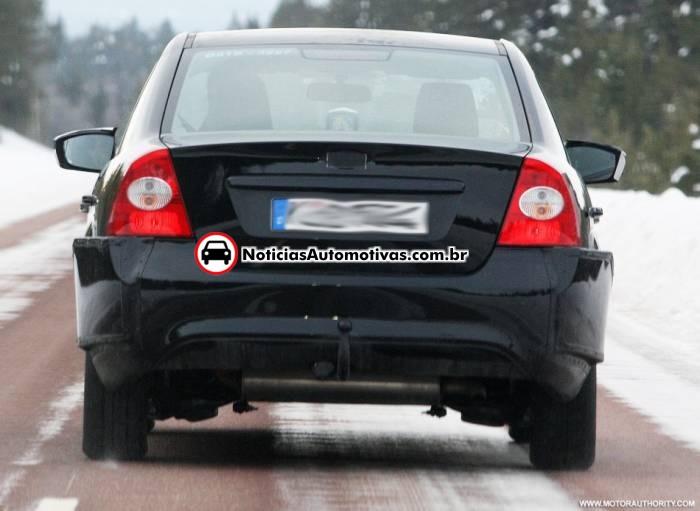 ford focus sedan ja serve de mula para a nova geracao 3 Ford Focus Sedan já serve de mula para a nova geração!