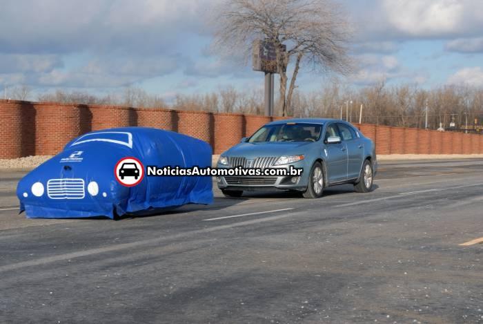 ford investe em crash test com baloes 2 Ford investe em crash test com balões!