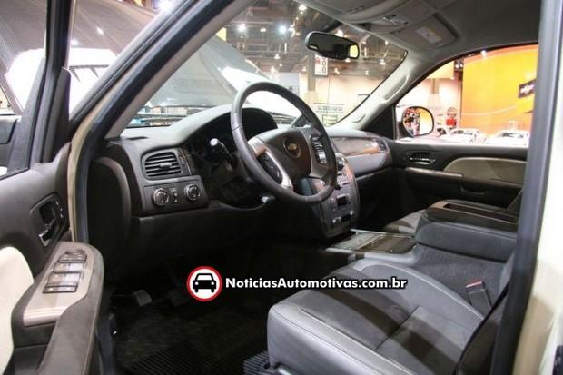 GM apresenta o caçador de Raptors Chevrolet Silverado ZR2 no Sema 2009 gm apresenta o cacador de raptors chevrolet silverado zr2 no sema 2009 3 GM apresenta o caçador de Raptors Chevrolet Silverado ZR2 no Sema 2009