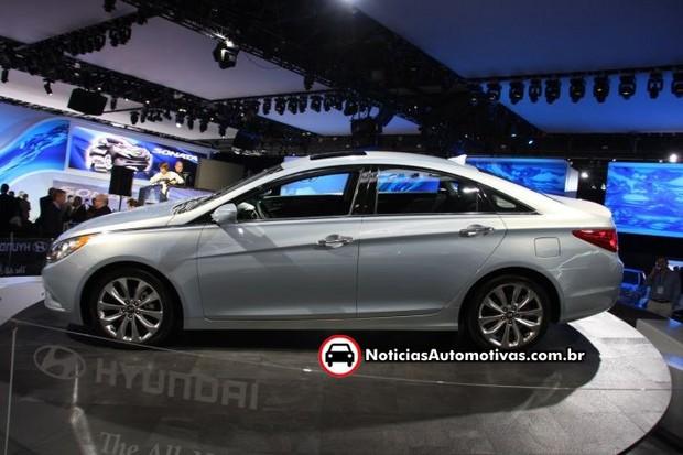 Hyundai Sonata 2011 custa 19.915 dólares nos EUA hyundai apresenta sonata 2011 em los angeles e confirma versao hibrida 2 Hyundai Sonata 2011 custa 19.915 dólares nos EUA