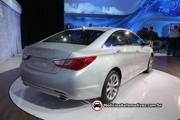 Hyundai Sonata 2011 custa 19.915 dólares nos EUA hyundai apresenta sonata 2011 em los angeles e confirma versao hibrida 3 Hyundai Sonata 2011 custa 19.915 dólares nos EUA