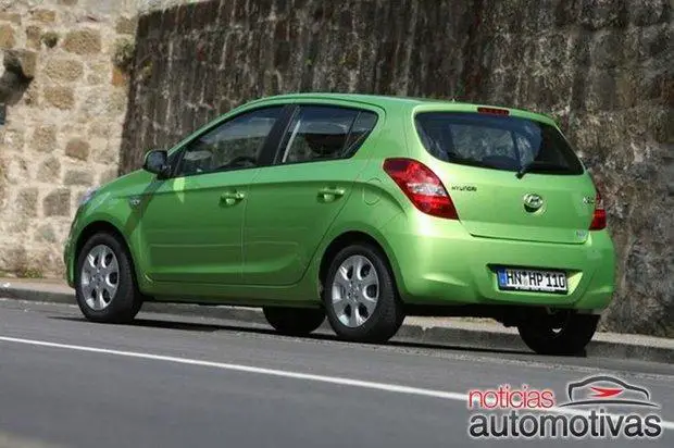 i20 blue 2 Hyundai i20 Blue chega ao mercado europeu e faz 27 km/litro