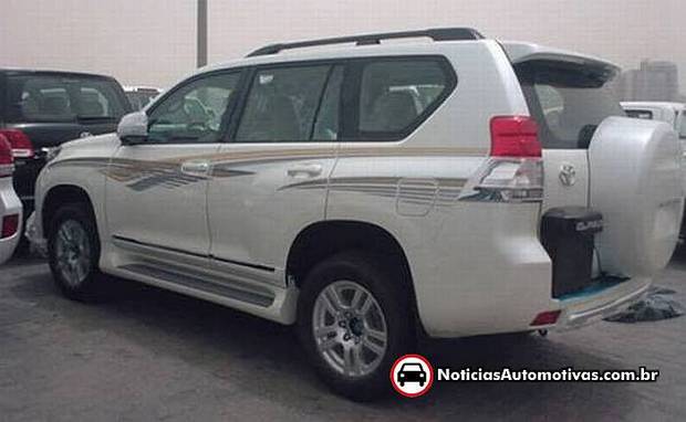 mais fotos do toyota prado 2010 flagrado no oriente medio 2 Mais fotos do Toyota Prado 2010 flagrado no Oriente Médio