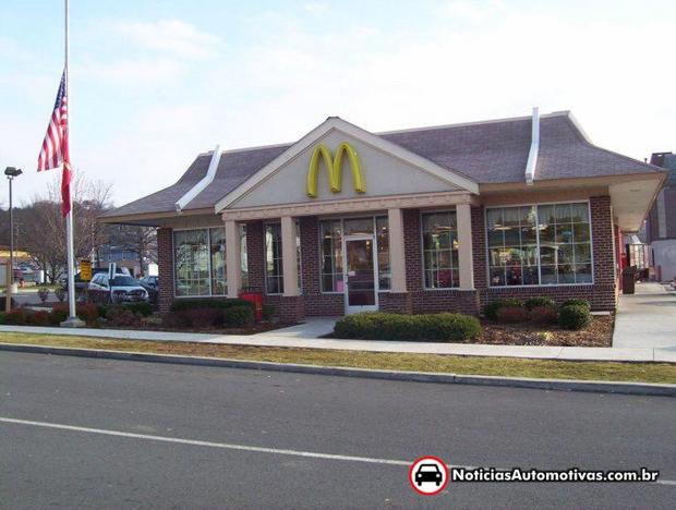 mc plug in McPlug: Elétricos poderão recarregar baterias na famosa rede de fast food