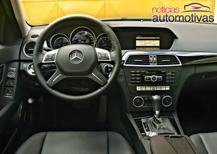 mercedes-benz-classe-c-2012-auto-press-8.JPG