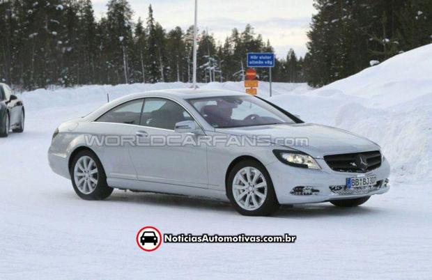 Mercedes Benz Classe S Coupe é flagrado quase sem disfarces mercedes benz classe s coupe 2011 flagra 1 Mercedes Benz Classe S Coupe é flagrado quase sem disfarces