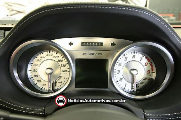 mercedes benz sls amg gullwing 2010 teasers 3 Novas fotos do Mercedes Benz SLS AMG Gullwing são reveladas