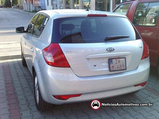 novas-imagens-do-kia-ceed-2010-aparecem-na-internet-2.jpg