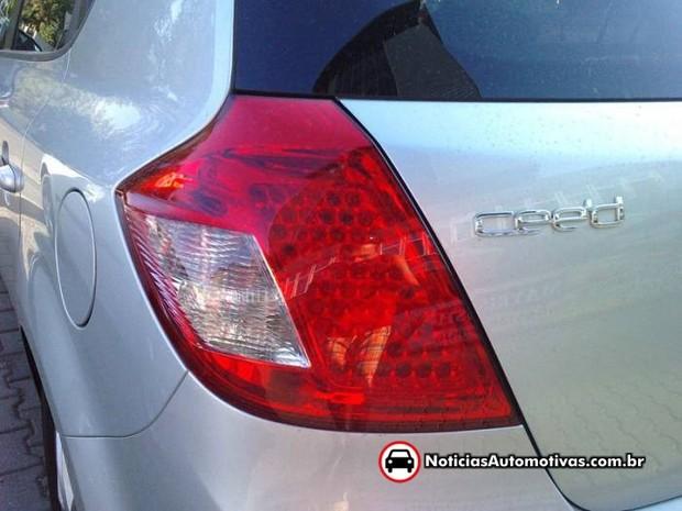 novas-imagens-do-kia-ceed-2010-aparecem-na-internet-3.jpg