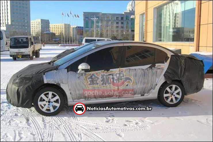 Novo Peugeot 408 ainda anda camuflado na China novo peugeot 408 ainda anda camuflado na china 1 Novo Peugeot 408 ainda anda camuflado na China