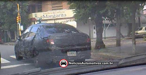 Peugeot 308 Sedan é flagrado por leitor na Argentina peugeot 308 sedan e flagrado por leitor na argentina 1 Peugeot 308 Sedan é flagrado por leitor na Argentina
