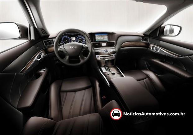 primeira imagem ao vivo do infiniti m rodando antes do lancamento oficial 3 Primeira imagem ao vivo do Infiniti M rodando antes do lançamento oficial