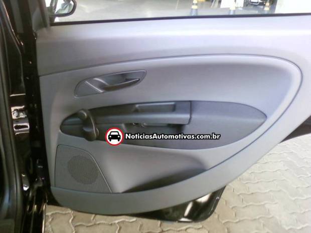 punto attractive 2011 exclusivo 10 Exclusivo: Punto 2011 Attractive em várias fotos