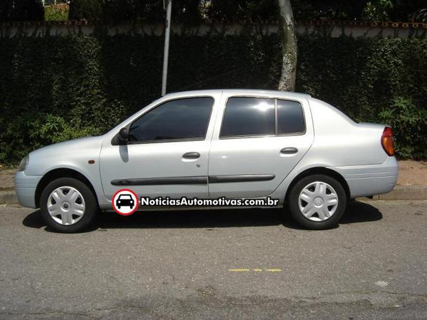 renault clio sedan lateral Os 10 carros mais feios do Brasil