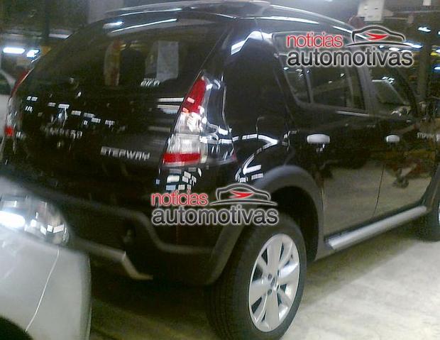 renault sandero 2012 exclusivo noticias automotivas de novo 14 Exclusivo: outras imagens inéditas do Sandero 2012 em versão StepWay e normal
