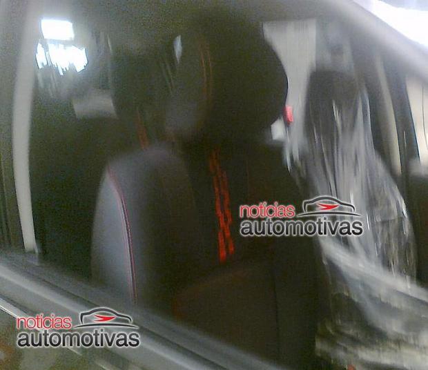 renault sandero 2012 exclusivo noticias automotivas de novo 15 Exclusivo: outras imagens inéditas do Sandero 2012 em versão StepWay e normal