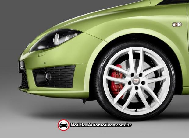 seat leon cupra r 4 Novo Seat Leon Cupra R recebe motor 2.0 TSI de 265 cavalos, veja as primeiras fotos oficiais