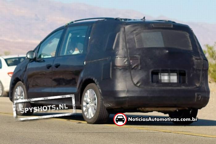  Volkswagen Sharan tem nova geração flagrada na Europa