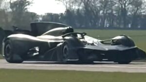 aston martin carro testes