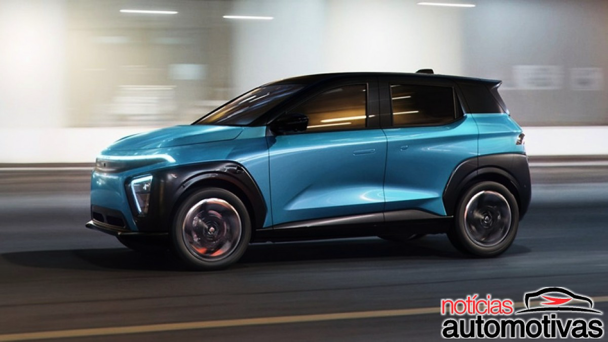 Esse compacto elétrico russo tem portas invertidas, painel de instrumentos no volante e custa mais de R$ 200 mil