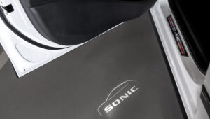 chevrolet sonic rs 4