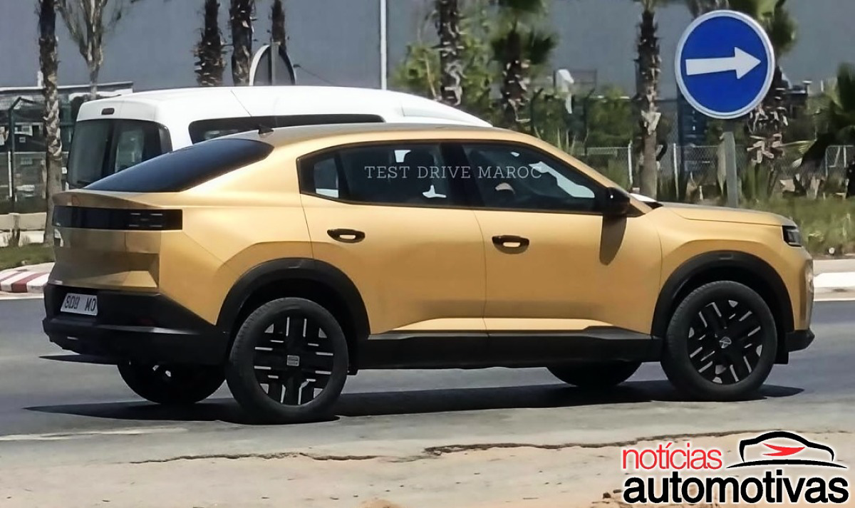 Novo Fiat Fastback é flagrado sem camuflagem no Marrocos; SUV de estilo cupê substituirá o atual feito em Minas Gerais