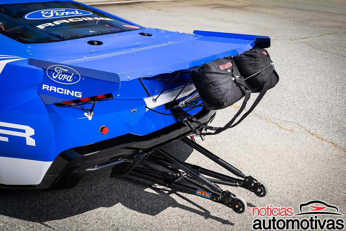 ford mustang cobra jet 2200 2