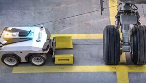 oshkosh robos ev aeroportos (1)