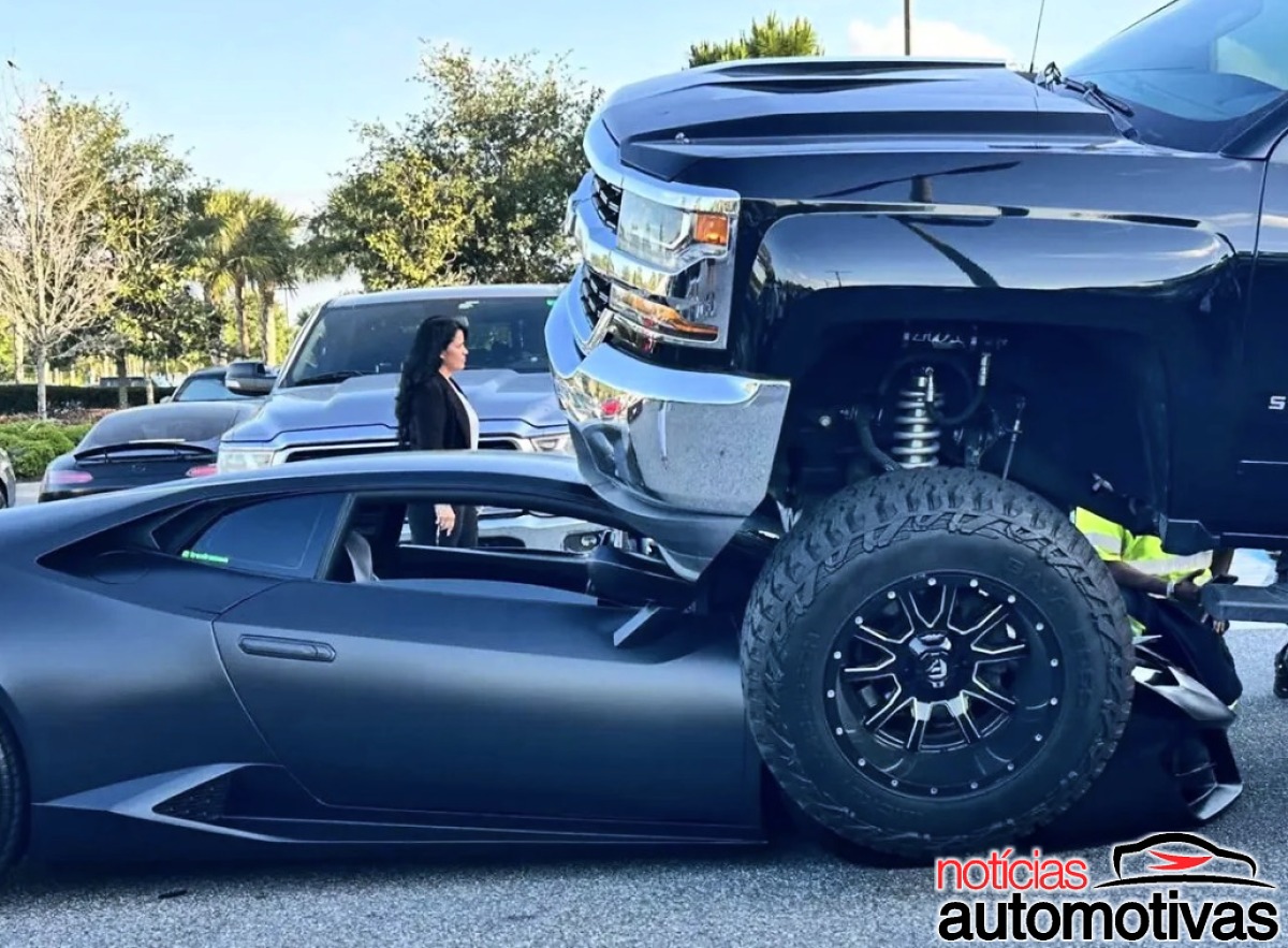 Mulher em picape gigante passa por cima de Lamborghini em estacionamento e reacende debate incômodo sobre caminhonetes modificadas