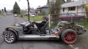 youtuber tesla sucata